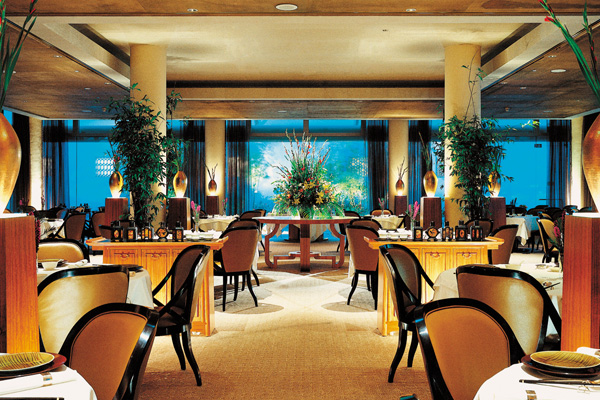 Отель Ritz Carlton Millenia Singapore